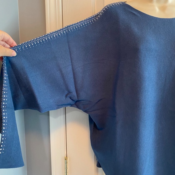 BUY 2 & GET 1 FREE - LIV Sweater with Crystal Accented Sleeves Sz XL - NWOT - Picture 3 of 6